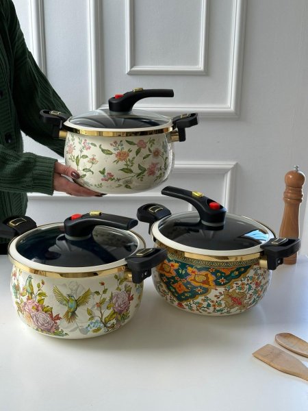 طنجره توتيا مورد