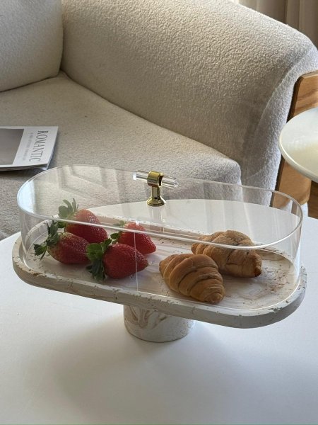 مضيفه مع قاعده بيضاوي حجر