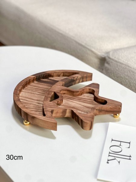 مضيفه هلال ونجمه