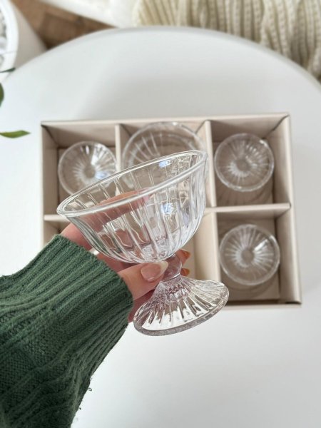 كاسات بوظه برجل شفاف محزز / 6