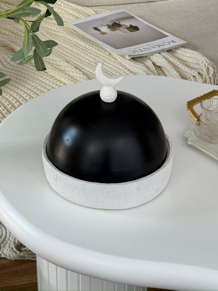 مضيفه جبصين غطاء اسود