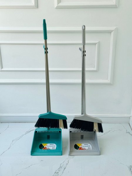 مكنسه+مجرود ملون