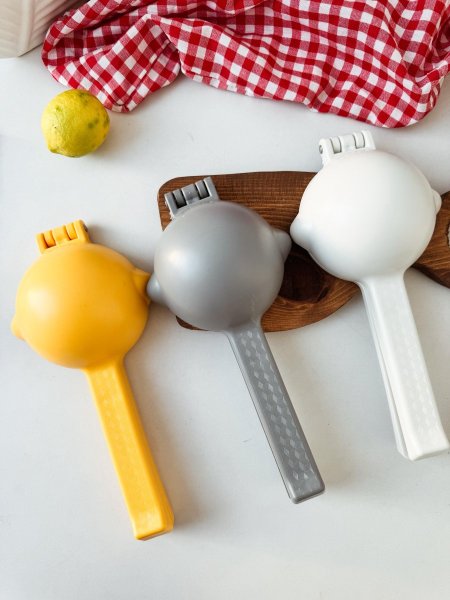 عصاره ليمون كبس كبير بلاستيك