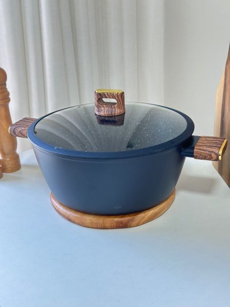 طنجره جرانيت اسود يد خشبي