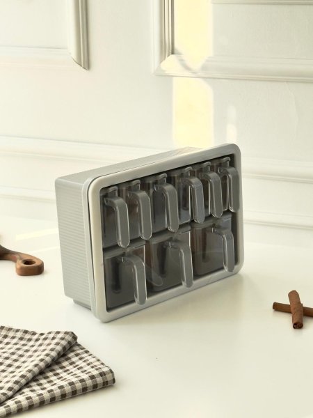 طقم بهار على ستاند تعليق